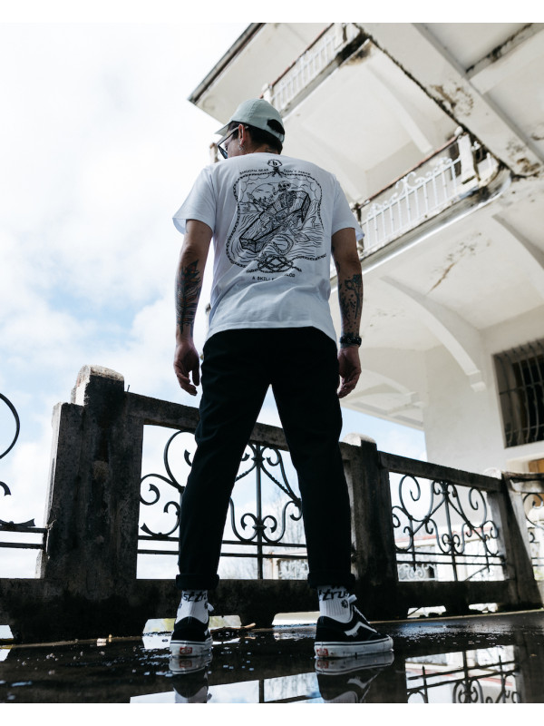 Arturo wears the 'Sailor's Grave' tee for men and women by swiss streetwear brand bastonnade clothing.