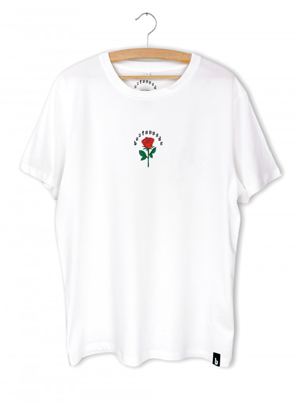 Front print du t-shirt 'Roses Are Red' pour hommes et femmes de la marque suisse streetwear bastonnade clothing.